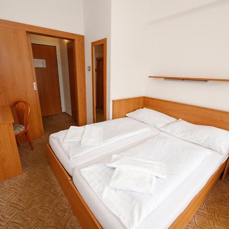 Horsky Hotel Neptun Мала-Моравка Экстерьер фото