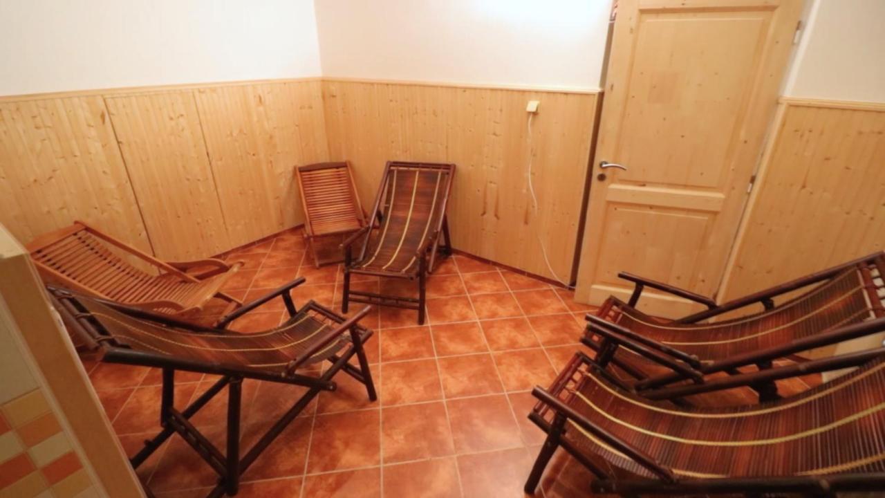 Horsky Hotel Neptun Мала-Моравка Экстерьер фото