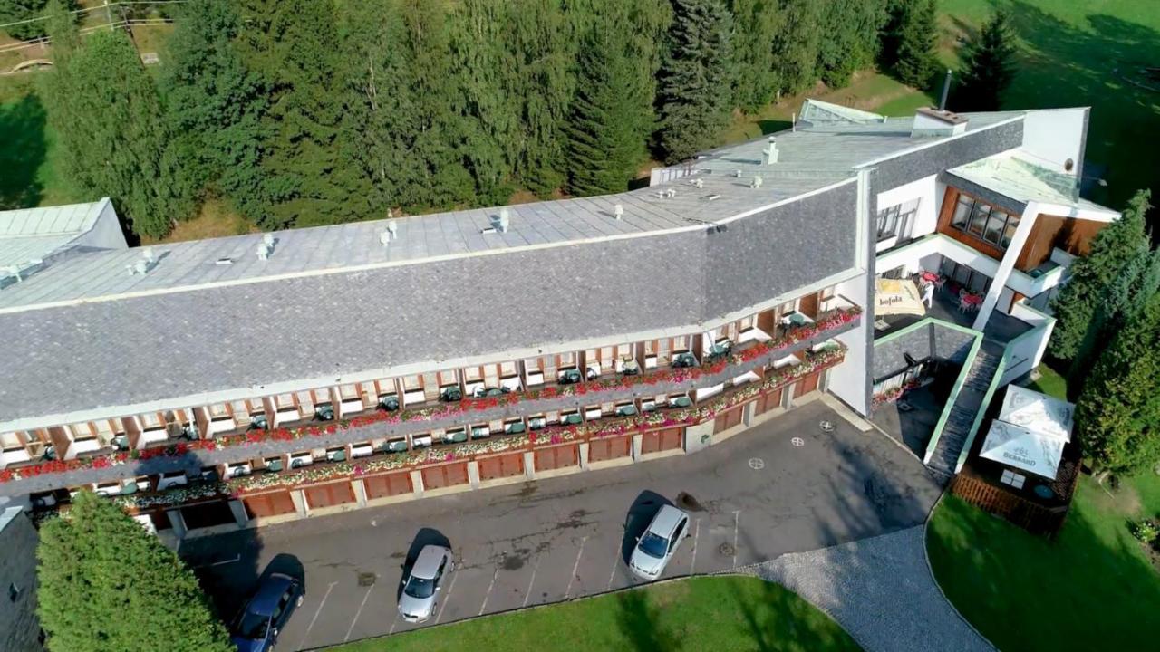 Horsky Hotel Neptun Мала-Моравка Экстерьер фото